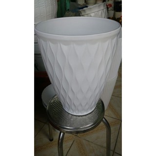CHẬU NHỰA ỐNG MẮC LƯỚI LOẠI DẦY NẶNG CAO42CM RỘNG33CM TRỒNG CÂY VÀ HOA KIỂNG RẤT ĐẸP.