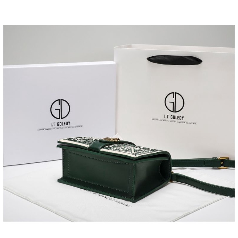 Túi Xách Nữ Túi Đeo Chéo Hiệu I.T GDLEDY HONGKONG Da Thật Hàng Chính Hãng Hàng Mới 2022
