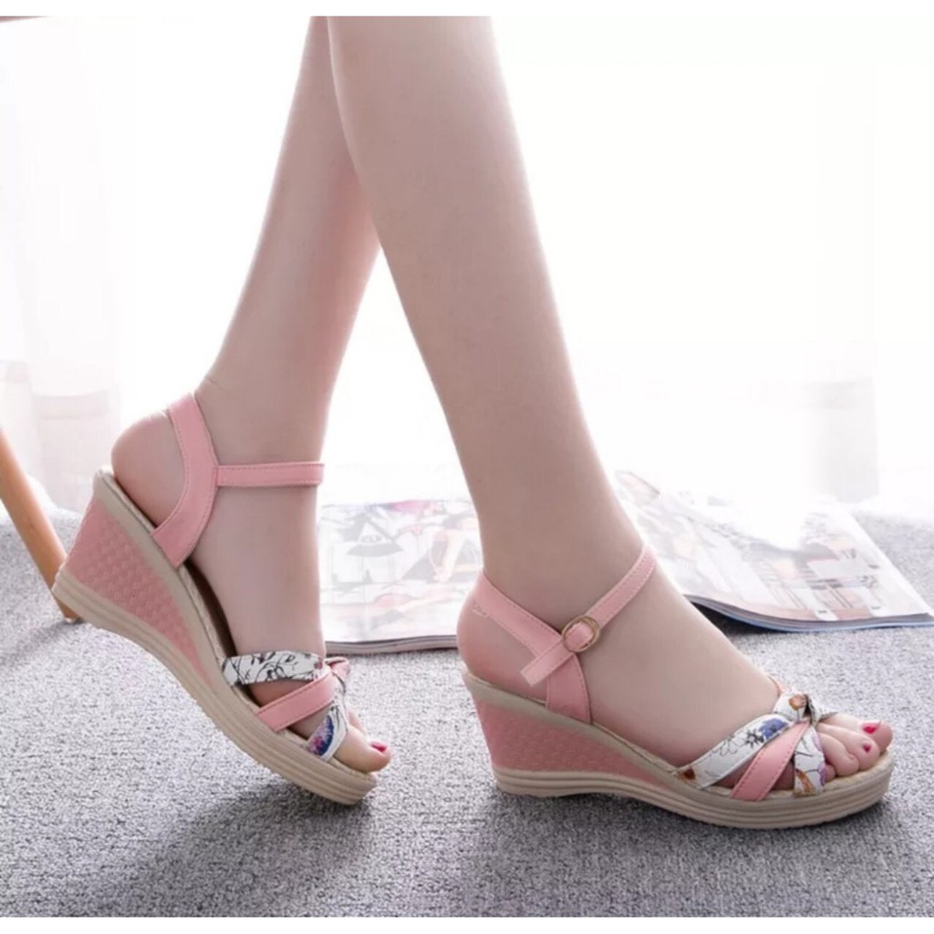 Sandal đế xuồng hót hit đủ 3 màu