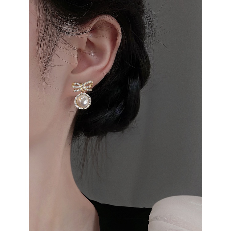 Đôi Khuyên Tai Hình Nơ Đính Ngọc Trai Thời Trang Cho Nữ