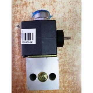 Rơ le cài cầu / rơ le kéo khí nén howo mã wg9719710004/2