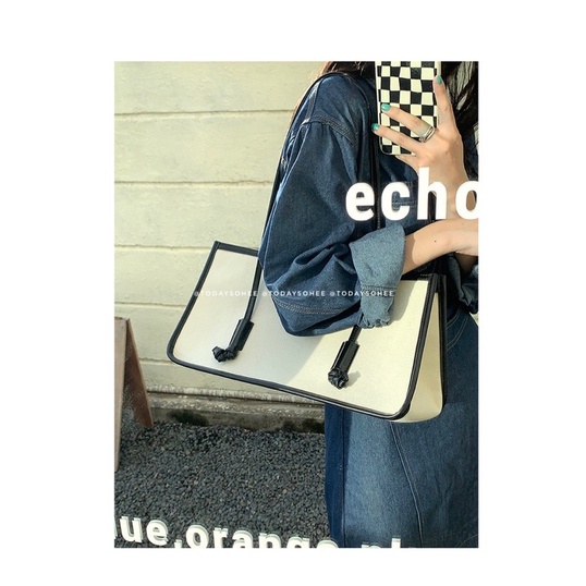 Túi trendy trắng sample