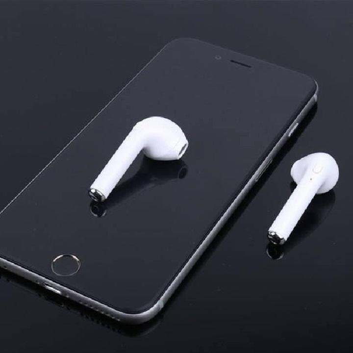 Siêu phẩm tai nghe i7s mẫu mới nhất, âm bass sâu dày, công nghệ lọc tiếng ồn tiên tiến, thiết kế nhỏ gọn