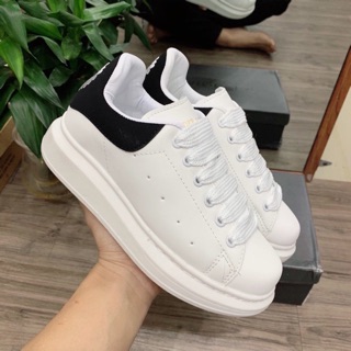 Giày thể thao MCQ thời trang