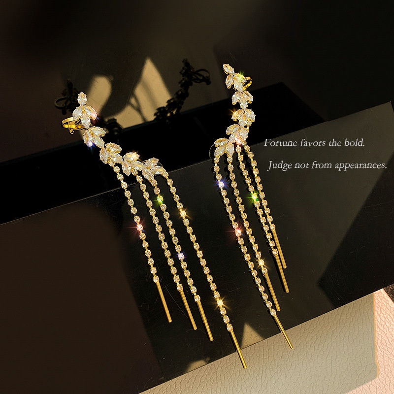 Đôi Khuyên Tai Dài Tua Rua Đính Đá Sang Trọng Cho Nữ