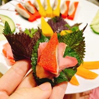 CÁ TRÍCH ÉP TRỨNG + SÒ ĐỎ NHẬT ĂN SASHIMI