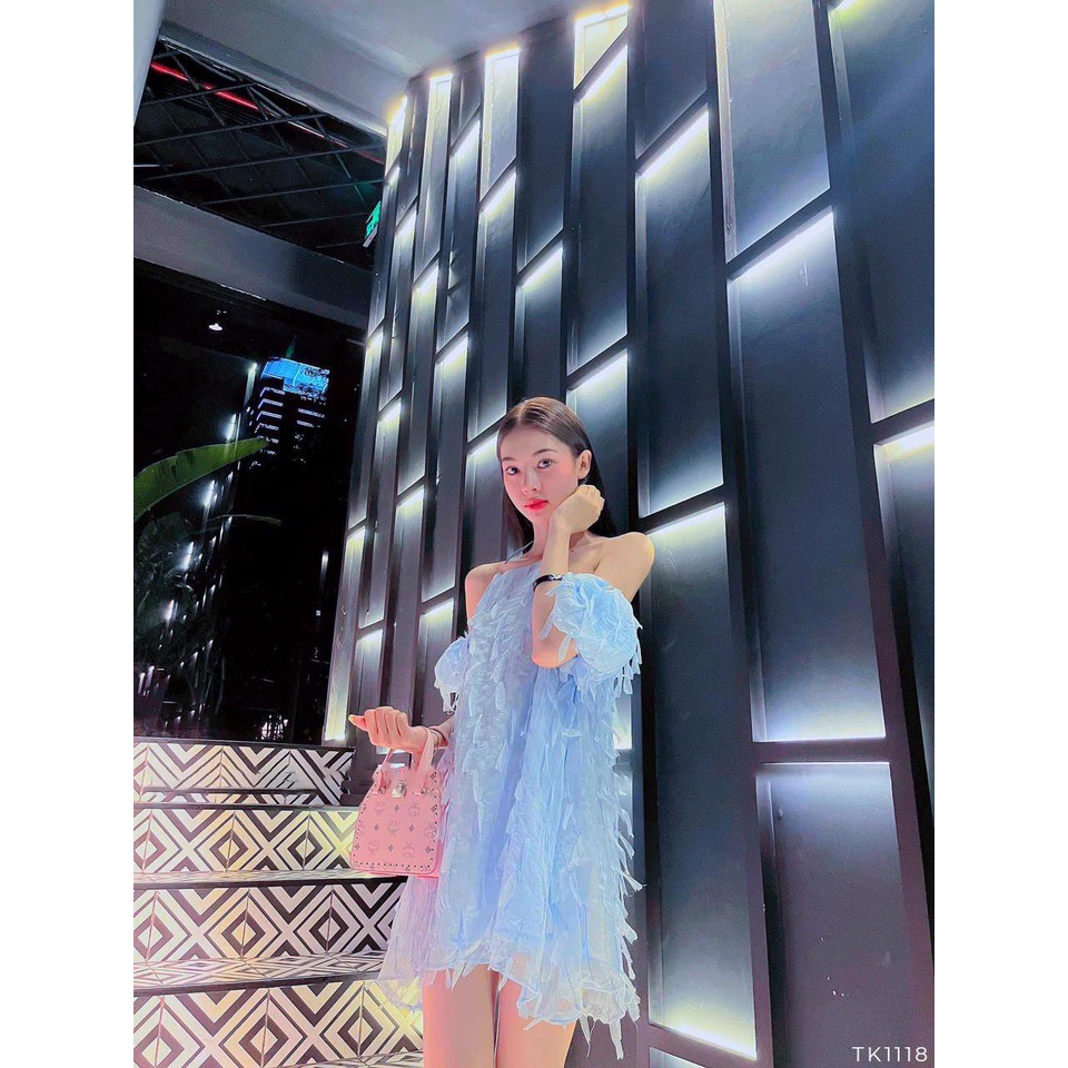 Đầm lông vũ cổ yếm tay phồng tua rua 2 màu siêu xinh