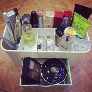 Kệ mĩ phẩm mini
