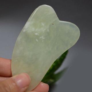 1 Dụng Cụ Mát Xa Mặt Bằng Đá Ngọc Bích