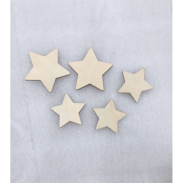 Ngôi sao gỗ trang trí