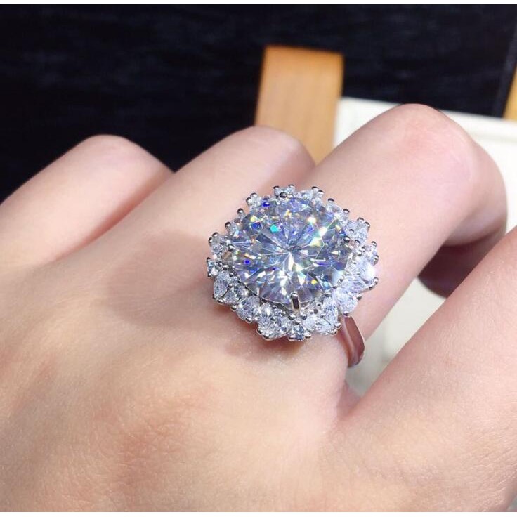 Nhẫn Moissanite 5 Carat PT950 Hình Trái Tim Đính Đá Kim Cương