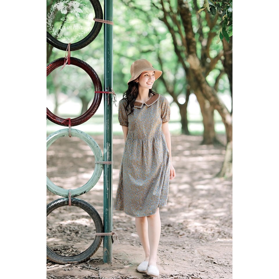 Váy hoa nâu phối cổ ren Lá in hoa váy hè