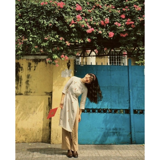 Áo dài truyền thống thêu