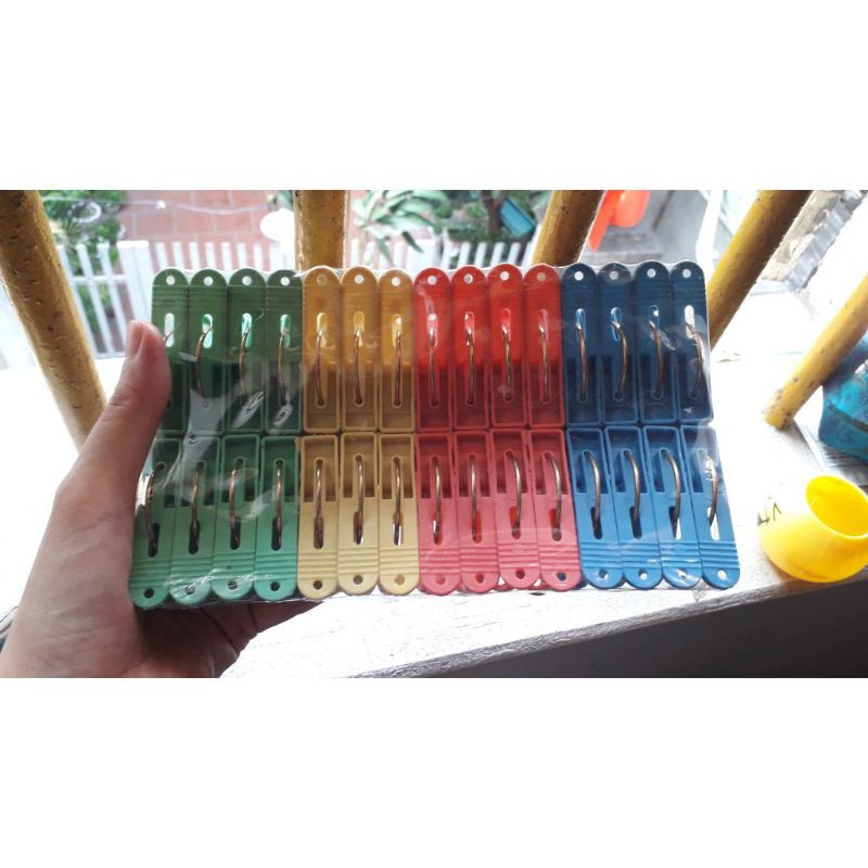 Kẹp vỉ nhựa 30 kẹp/1 vỉ