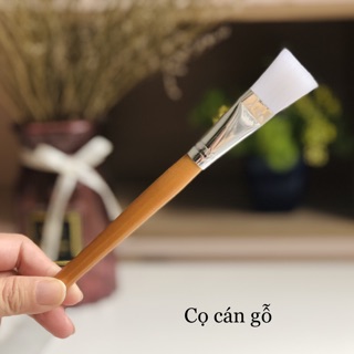 Cọ đắp mặt nạ