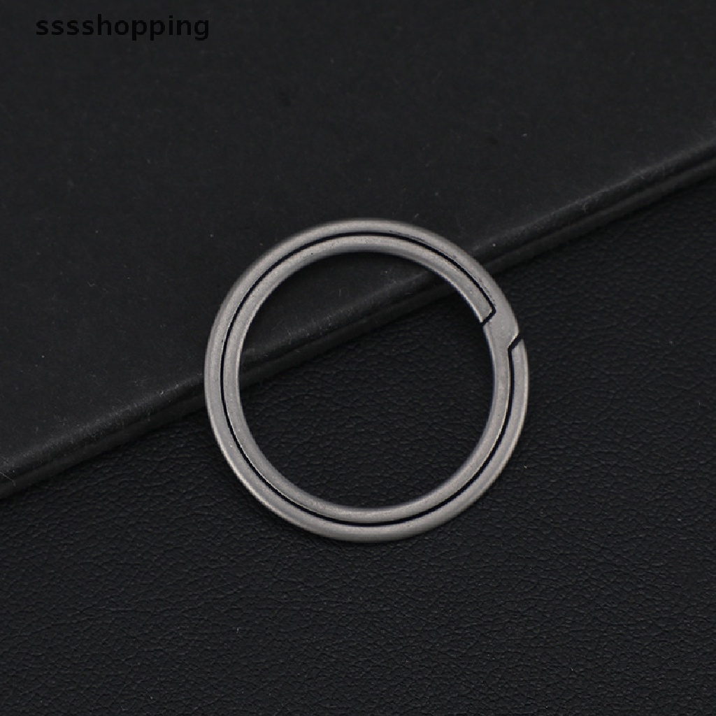 Móc Khóa Xe Hơi Bằng Hợp Kim Titan Siêu Nhẹ