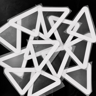 Decal Logo Sticker Patch in áo ủi trực tiếp lên vải hình tam giác ngược