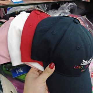 Mũ lưỡi trai levis