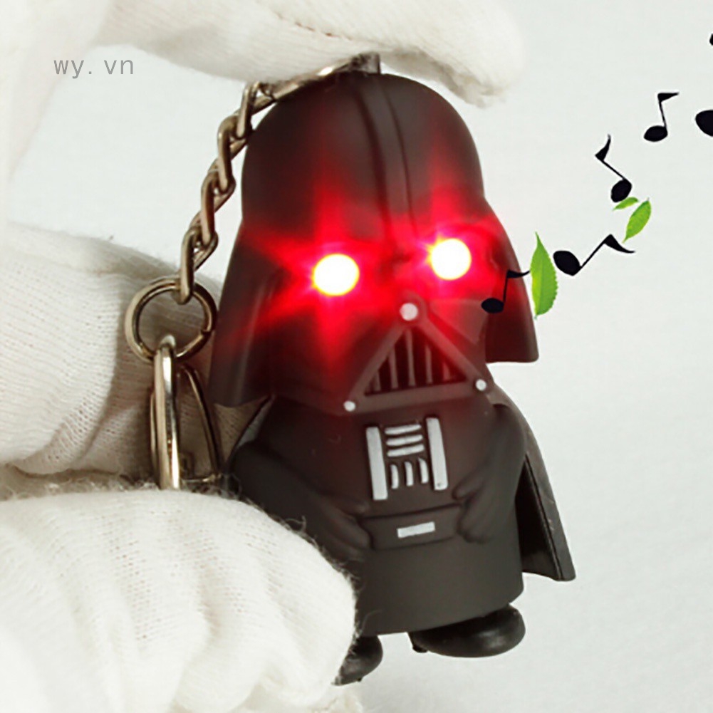 Móc khóa gắn hình nhân vật Darth Vader trong phim Star Wars có đèn LED sáng tạo