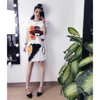 Đầm suông hình cô gái