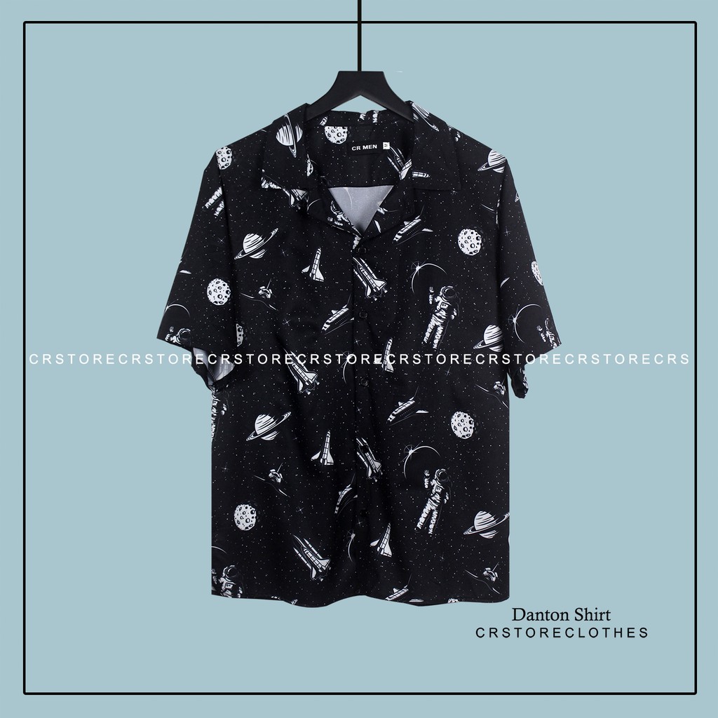 Áo sơ mi tay lỡ Cổ Vest họa tiết HÌNH PHI HÀNH GIA VÀ MẶT TRĂNG