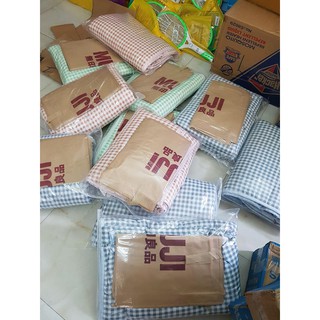 Chăn Muji dùng mùa hè