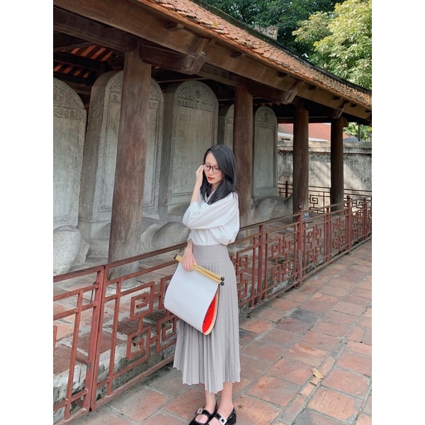 Chân váy xếp ly midi loại xếp nhỏ 2 màu xám và đen thanh lịch