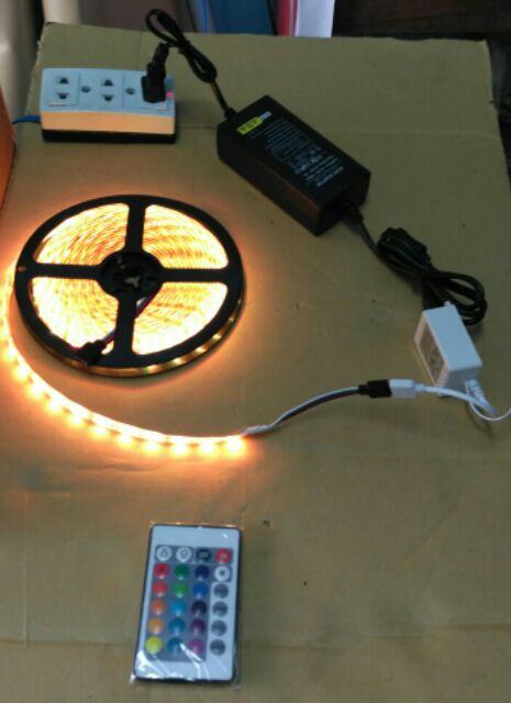 Bộ Đèn + Remote - Led đổi màu RGB - 5050 ( không có nguồn )