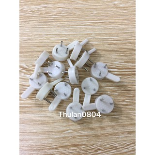 Đinh 3 chân treo tranh không cần khoan tường