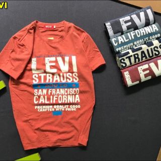 Áo cổ tròn in Levis