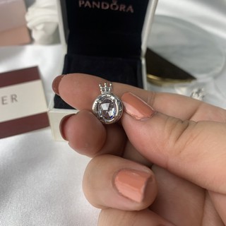 Charm bạc đá trắng vương miện
