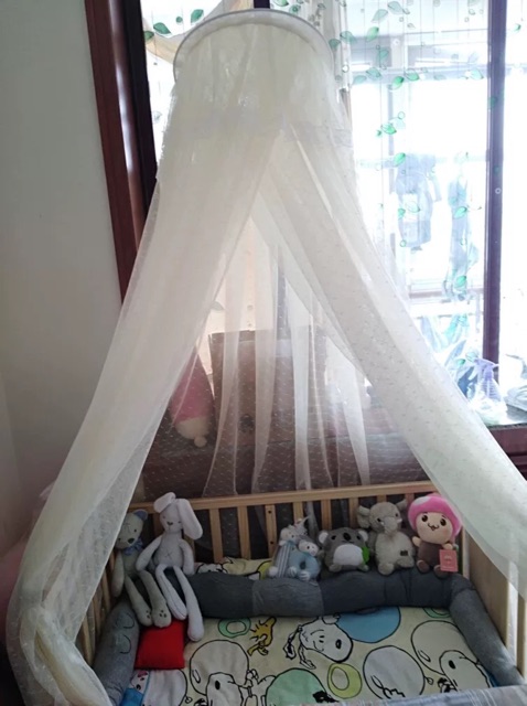 Màn cũi và thanh treo màn cho bé