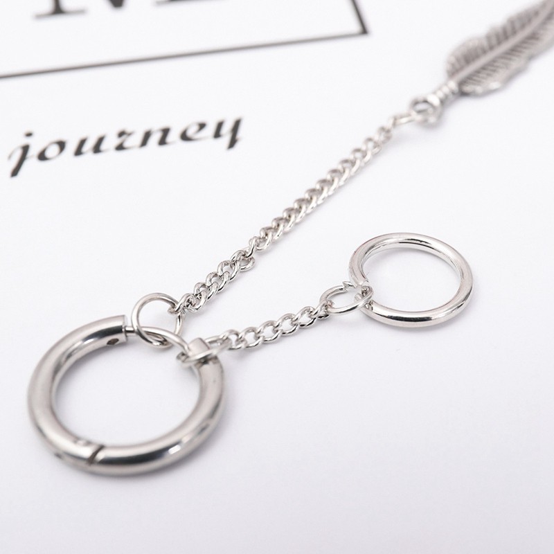 Khuyên tai dài họa tiết hình chiếc lá thời trang