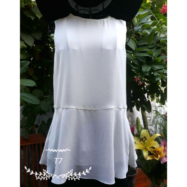 Áo secondhand Nhật của Uniqlo. Màu trắng ngà, áo có hai lớp voan mịn mát #hàng_si_tuyển