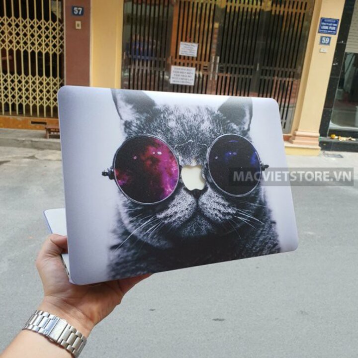 Ốp Macbook Hình Mèo Đeo Kính Đủ Dòng (Tặng Kèm Phủ Phím Và Set Nút Chống Bụi) | BigBuy360 - bigbuy360.vn