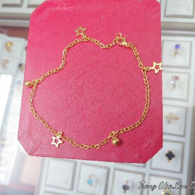 Lắc chân nữ