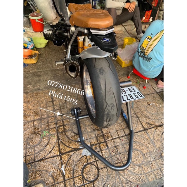 Ben nâng xe pkl Mô Tô dòng xe 1 gấp R9T , Streetfighter Ducati , chống nâng xe bánh sau chính hãng M-Bike