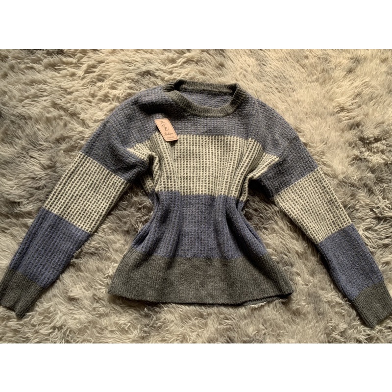 [Hàng 2hand kèm ảnh thật] Áo len dày dặn fom vừa nhiều mẫu | BigBuy360 - bigbuy360.vn