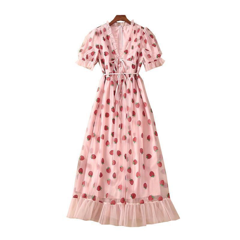 Váy mùa hè màu hồng mới tay ngắn cổ chữ V thêu dâu tây cho nữ