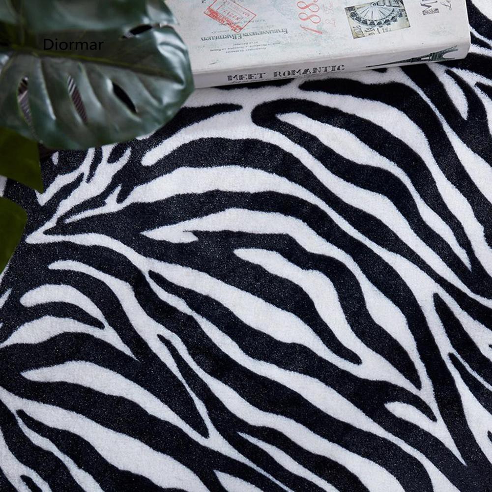 Thảm chùi chân chống trượt in hình con bò / ngựa vằn