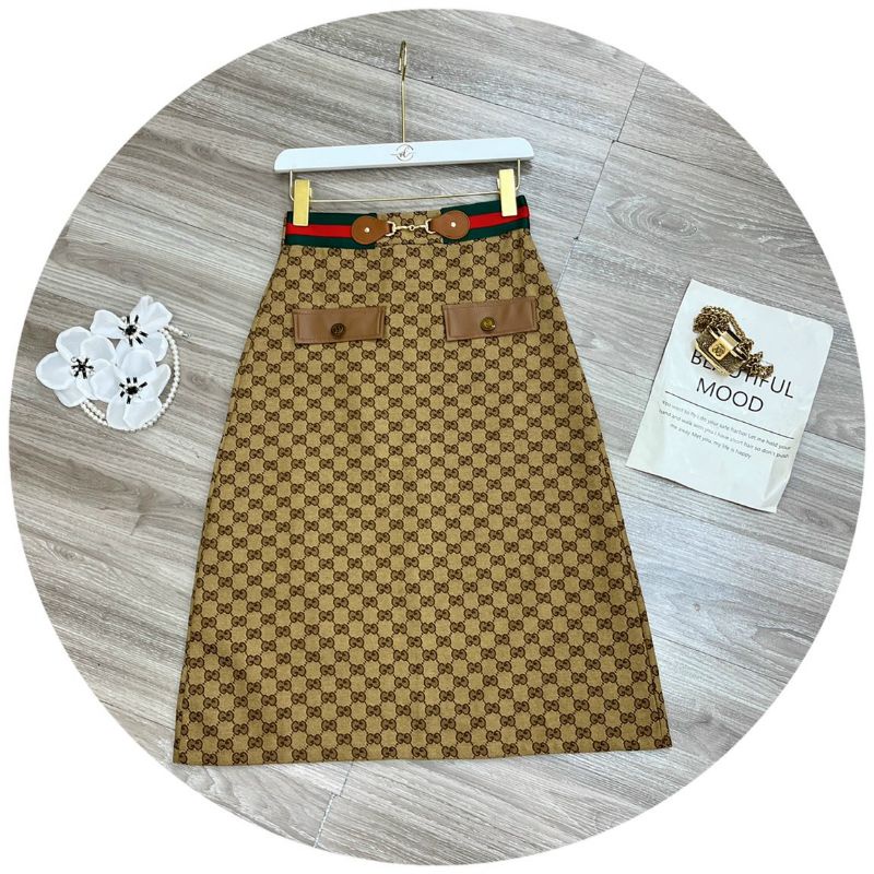 Chân váy GC mới.