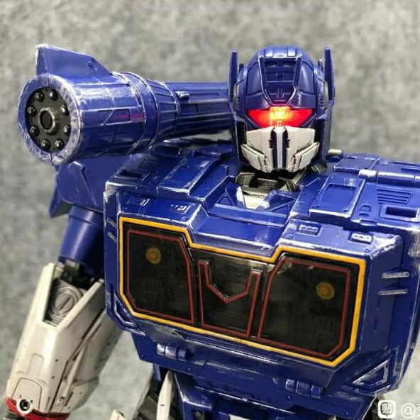 Mô hình Transformers Soundwave 2018 - SX02