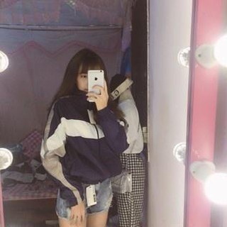 ............... Áo khoác gió nữ hot hot