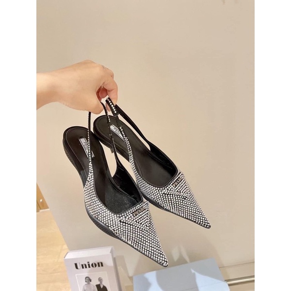 Guốc prada mũi nhọn gót nhú đính đá quai sau