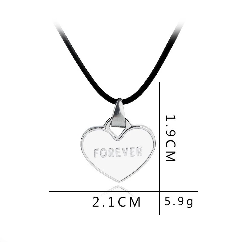 Vòng cổ Mặt Trái Tim Khắc Chữ I LOVE YOU Forever Màu Trắng Đen Dành Cho Cặp Đôi