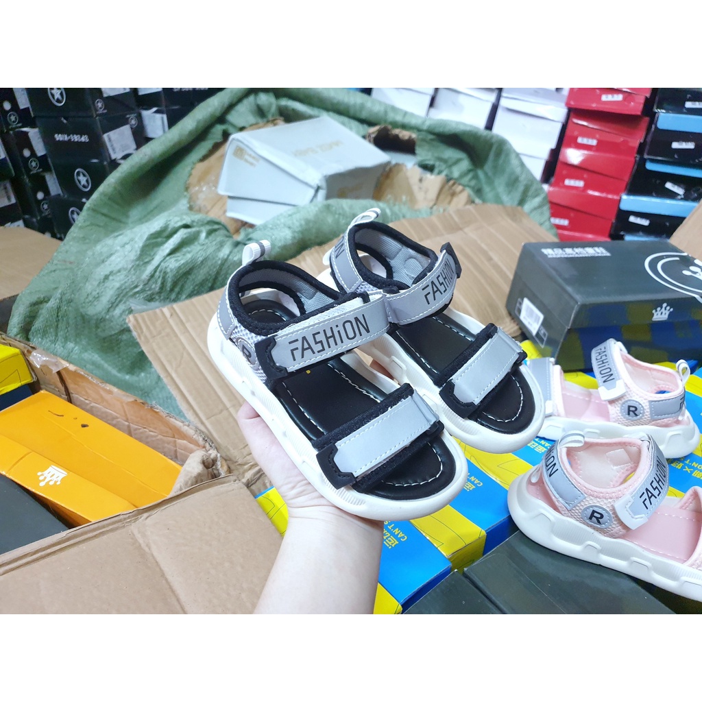 Dép sandal Fashion quai ngang cho bé trai bé gái, dép sandal quai dán siêu nhẹ chống trơn trượt M301