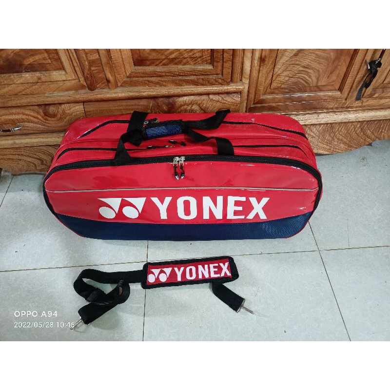 Bao vợt cầu lông Yonex vuông 2 ngăn chính