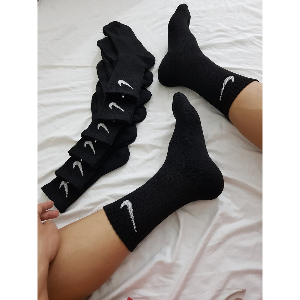 Tất thể thao Nike cao cổ màu Đen  - Free ship + Quà tặng Loved socks by TatsTats.vn