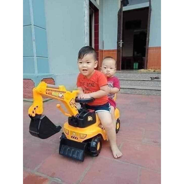 Xe cần cẩu cho bé