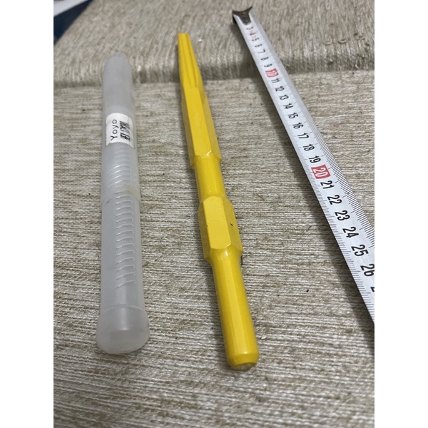 Mũi đục bê tông lắp cho máy đục 17 ly dài 28cm
